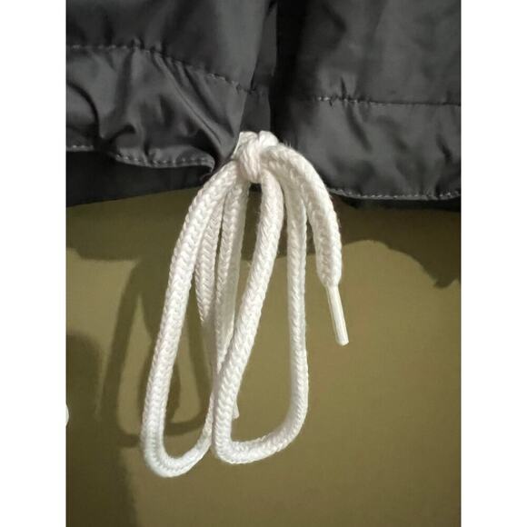 Nike cropped light weight jacket XL - Picture 6 of 8